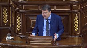 Esteban a Rivera: 'A usted también le imagino en una banda, pero de mariachis'