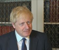 Johnson pide a la reina Isabel que suspenda la actividad del Parlamento