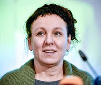 Olga Tokarczuk eta Peter Handke Nobel saridunen lanak, euskaraz irakurgai