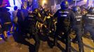 Cargas policiales contra los manifestantes en Barcelona