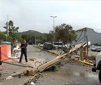 Un tornado en Ibiza causa tres heridos al levantar una caseta de obra