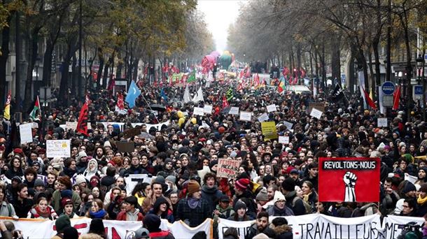 Manifestantes en París. Foto de archivo: EFE/ Ian Langsdon