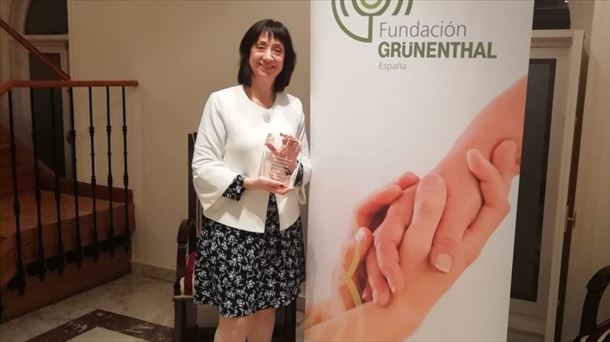 Pilar Ruiz de Larrea Grunenthal Fundazioaren saria jaso ondoren