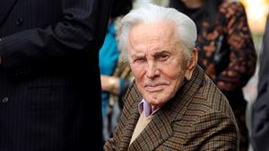 Muere a los 103 años Kirk Douglas, leyenda del cine de Hollywood