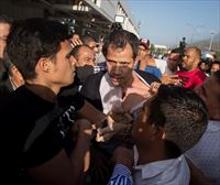 Juan Guaidó es agredido a su llegada a Caracas