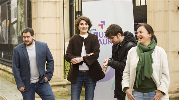 Podemos Euskadiko kideak, aurkezpenean. 
