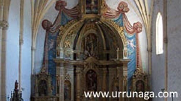 La iglesia de San Juan Bautista de Urrunaga, a los pies de la presa del embalse