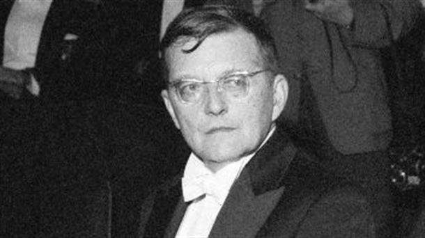 Dimitri Shostakovivh. Wikipedia