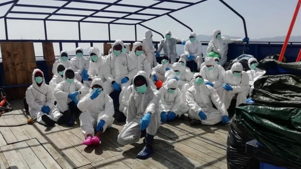 Los 34 migrantes, en el ferry