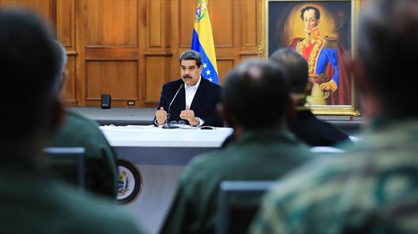 Maduro y militares venezolanos. Foto: Efe