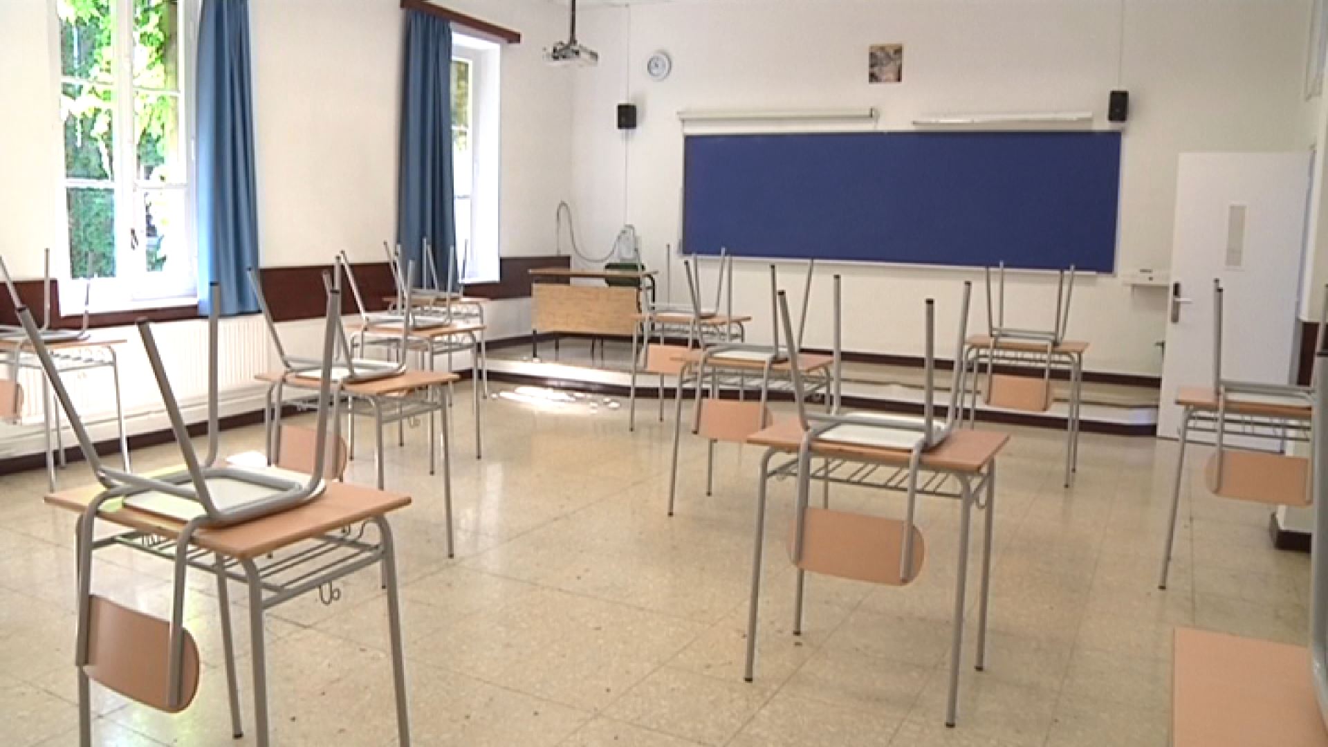 Vídeo COVID-19: Los centros escolares preparan las aulas para la vuelta el  lunes | Sociedad | EiTB
