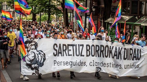 Una manifestación del colectivo LGTBIQ+ en Bilbao en 2020. Foto de archivo: EFE