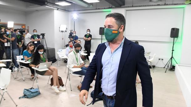 El presidente de Vox, Santiago Abascal, tras valorar los resultados de su partido en las elecciones