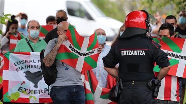 Protestas por la visita de los reyes de España a Bilbao. Foto: EFE