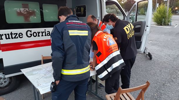Los servicios de emergencias en la zona de Armentia.