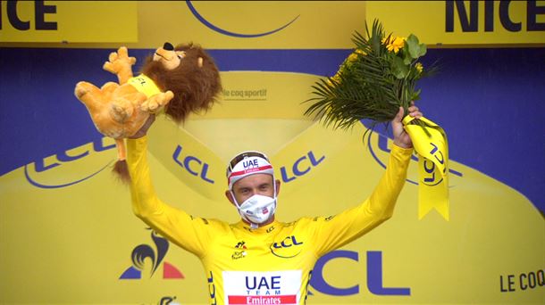 Alexander Kristoff con el maillot amarillo.