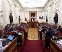 La oposición critica la falta de concreción en el discurso del Diputado General