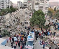 Al menos 20 muertos y casi 800 heridos en un terremoto registrado en el mar Egeo
