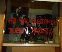 Abascal denuncia pintadas en la tienda que regenta su familia en Amurrio