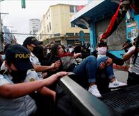 Gutxienez 37 pertsona atxilotu eta beste 22 zauritu dituzte Guatemalako protestetan