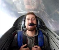 Peter Sagan 'disfruta' de la sensación de velocidad de un avión de combate