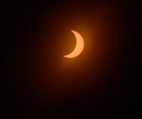 Un eclipse solar total oscurece Argentina y Chile