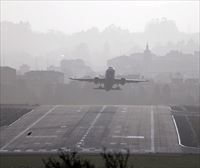 La niebla obliga a cancelar dos vuelos en Hondarribia y a desviar uno en Loiu