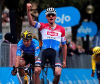 Van der Poel se adjudica la victoria de etapa y Van Aert mantiene el liderato