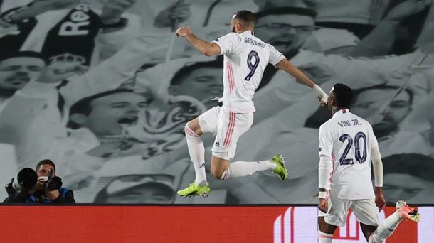 Benzema, celebrando un gol ante el Atalanta