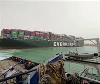 50 contenedores del buque encallado en Suez tienen destino en Bilbao