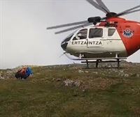 Rescatado un hombre accidentado en el monte Txindoki