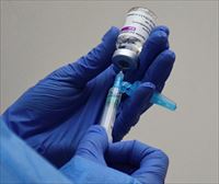¿Puedes dar positivo en una PCR tras ponerte la vacuna contra el coronavirus?
