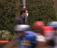 Tom Dumoulin sigue la Amstel Gold Race como un aficionado