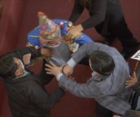 Gritos y golpes en el Parlamento de Bolivia