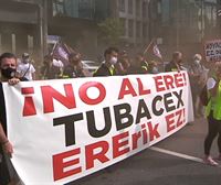 Trabajadores de cinco empresas se manifiestan en Bilbao en defensa del empleo