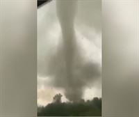 Tornado batek hiru hildako eta 200 zauritu eragin ditu Txekiar Errepublikan