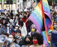 Zortzi kaputxadunek Madrilen egindako eraso homofobo basati bat ikertzen ari dira