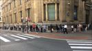 Largas colas Bilbao en el último día para cambiar pesetas por euros