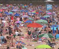 Las playas se han llenado de gente, lo que ha dificultado mantener la distancia social
