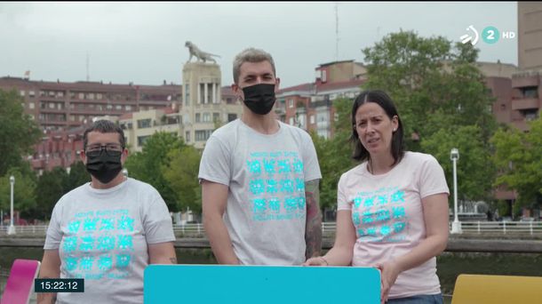 Campaña ''Mójate-Busti zaitez'' de apoyo a pacientes de esclerosis múltiple