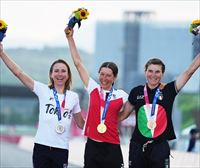 La austríaca Kiesenhofer, campeona olímpica, por delante de Van Vleuten y Elisa Longo