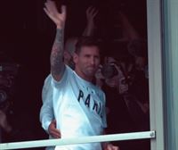 Messi desata la locura entre la afición del PSG a su llegada a París