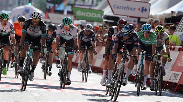 Philipsen, en el esprint se la 2ª etapa de la Vuelta a España