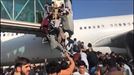 Caos en el aeropuerto de Kabul para huir de los talibanes