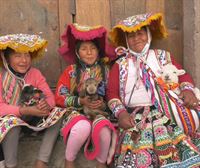 Por los lugares más icónicos de la ciudad histórica del Perú, Cuzco, con cuatro vascos 