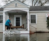 Ida urakana depresio tropikal bihurtu da, Louisianan bi hildako utzi ostean