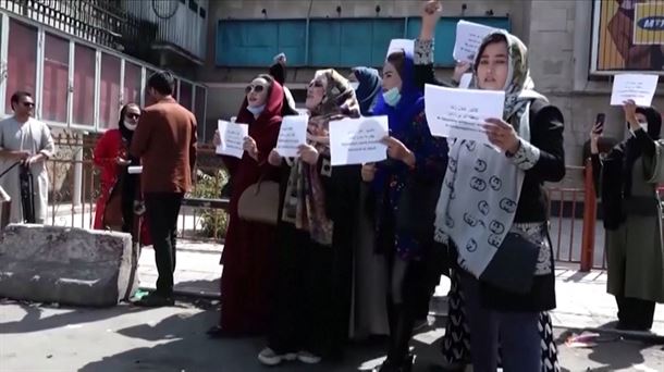 Manifestación de mujeres en Kabul. Imagen: Agencias