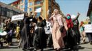 Emakume eta gizonen protestak Kabulen, askatasuna eskatzeko