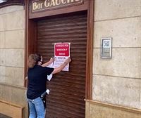 Hosteleros del Casco Antiguo de Pamplona cierran durante la jornada del llamado juevintxo