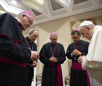 El Papa afirma que siente vergüenza por los abusos sexuales perpetrados por la Iglesia en Francia